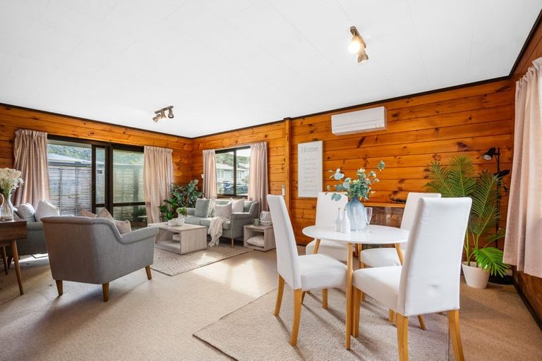 Photo of property in 2 Te Arawi Street, Takapuwahia, Porirua, 5022