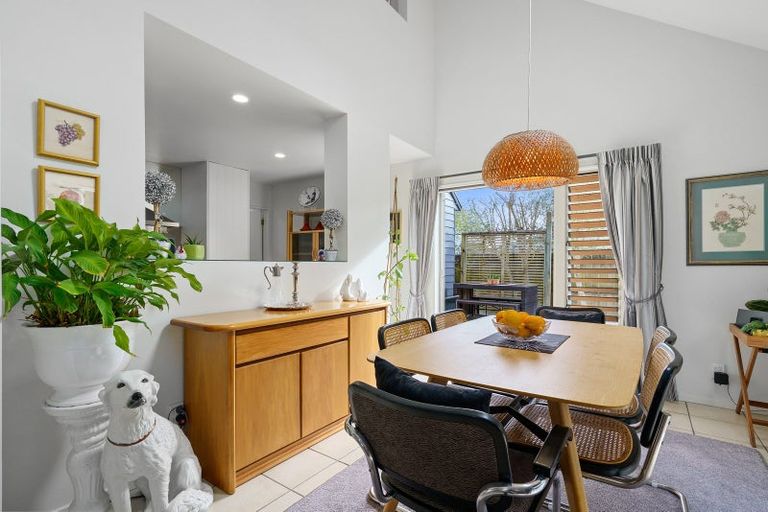 Photo of property in 29d Clare Street, Cambridge, 3434
