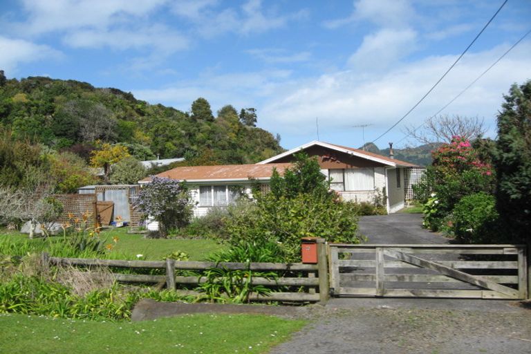 Photo of property in 15 Foster Avenue, Huia, Auckland, 0604