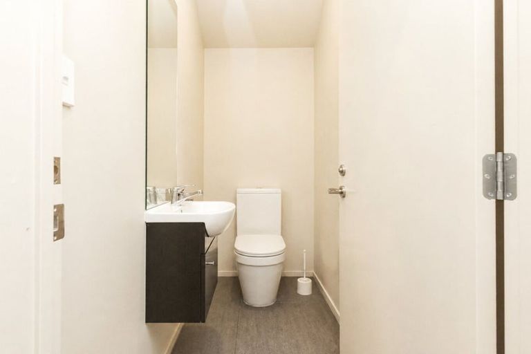 Photo of property in 2/31 Lyndon Street, Riccarton, Christchurch, 8041