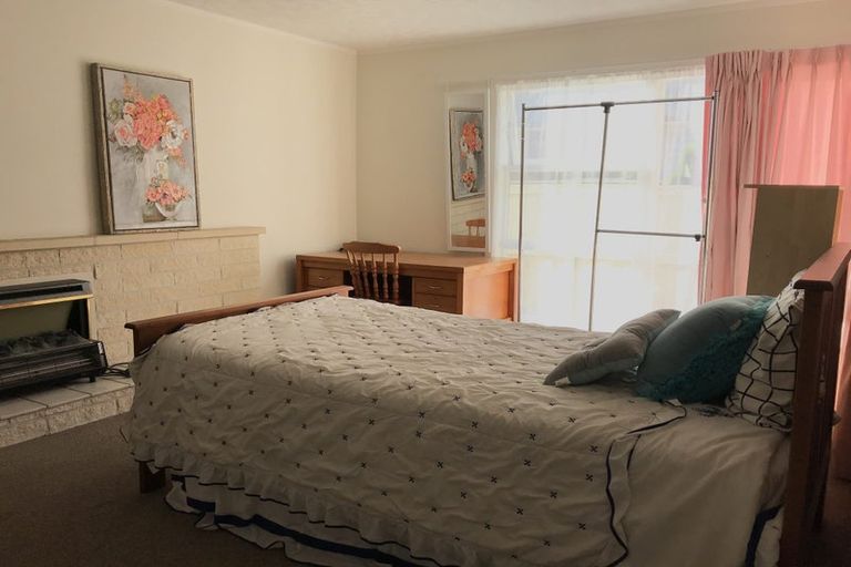 Photo of property in 1/271 Memorial Avenue, Burnside, Christchurch, 8053