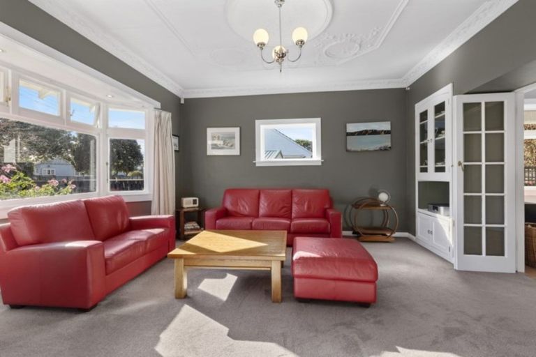Photo of property in 32 Trafalgar Street, Waiwhetu, Lower Hutt, 5010