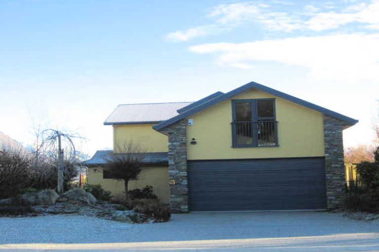 Photo of property in 65 Warren Street, Wanaka, 9305