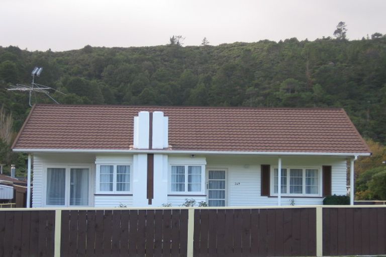 Photo of property in 269 Stokes Valley Road, Stokes Valley, Lower Hutt, 5019