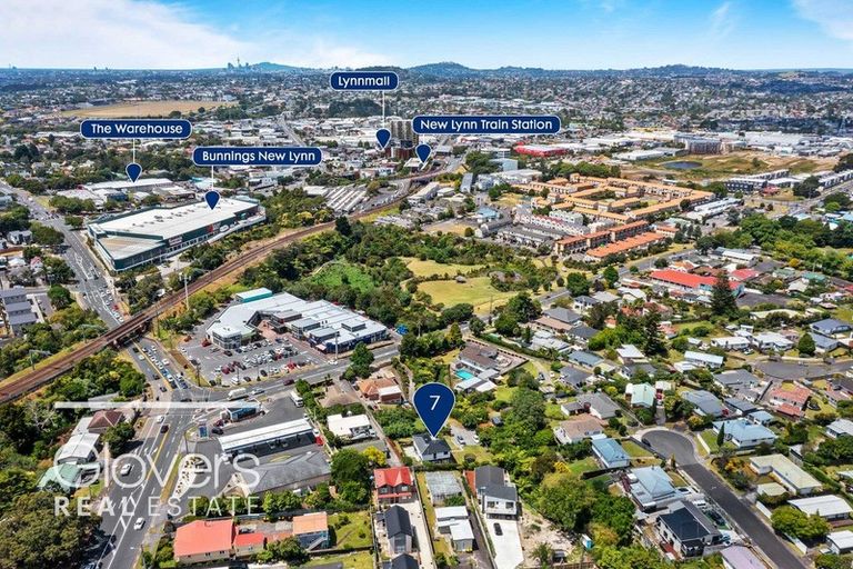 Photo of property in 7 Margan Avenue, New Lynn, Auckland, 0600