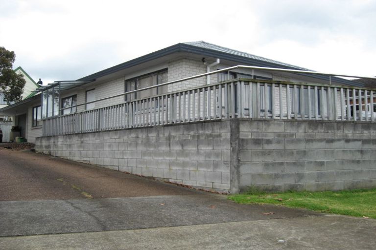 Photo of property in 1/39 Kiwi Esplanade, Mangere Bridge, Auckland, 2022