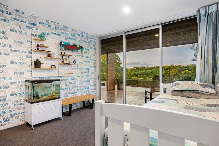 Photo of property in 12 Sasaram Lane, Cashmere, Christchurch, 8022