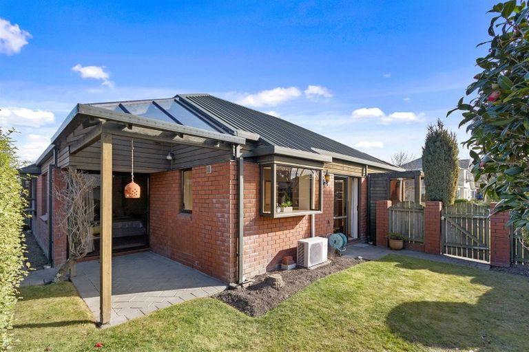 Photo of property in 1 Audley Gate, Avonhead, Christchurch, 8042
