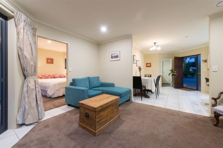 Photo of property in 2 Cochrane Drive, Kerikeri, 0230