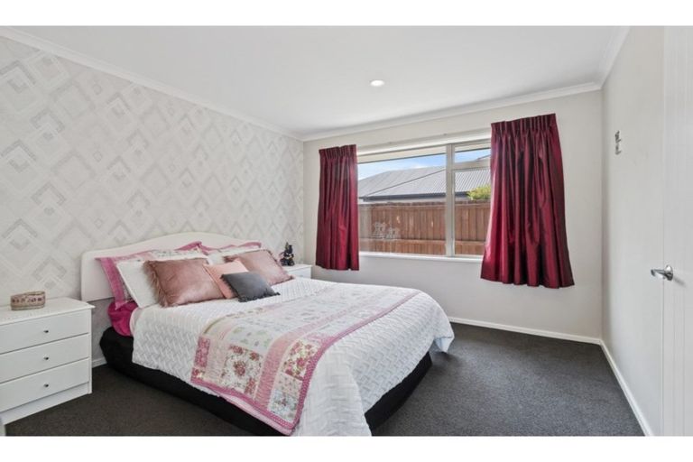 Photo of property in 19 Stationmasters Way, Prebbleton, 7604