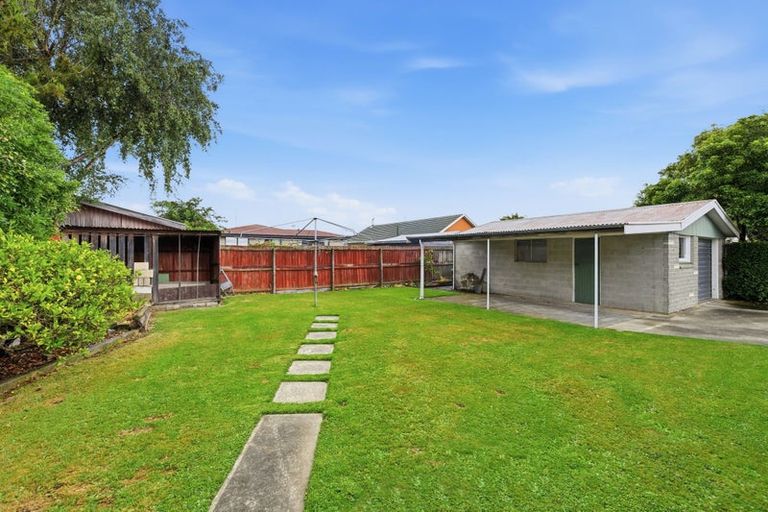 Photo of property in 17 Wolsey Place, Hillmorton, Christchurch, 8025