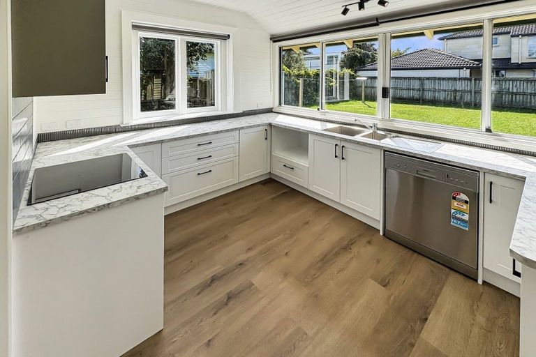Photo of property in 80 Hinau Street, Riccarton, Christchurch, 8041