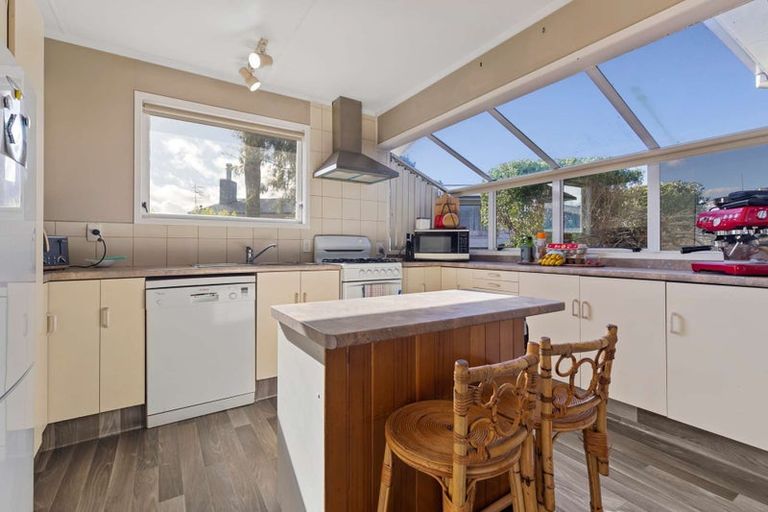 Photo of property in 9 Browning Crescent, Owhata, Rotorua, 3010