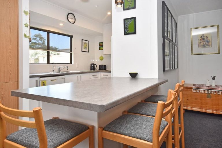 Photo of property in 8/37a Glengarry Road, Glen Eden, Auckland, 0602