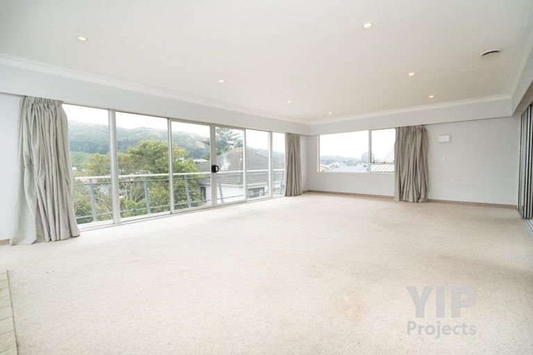 Photo of property in 22 Tremewan Street, Tawa, Wellington, 5028