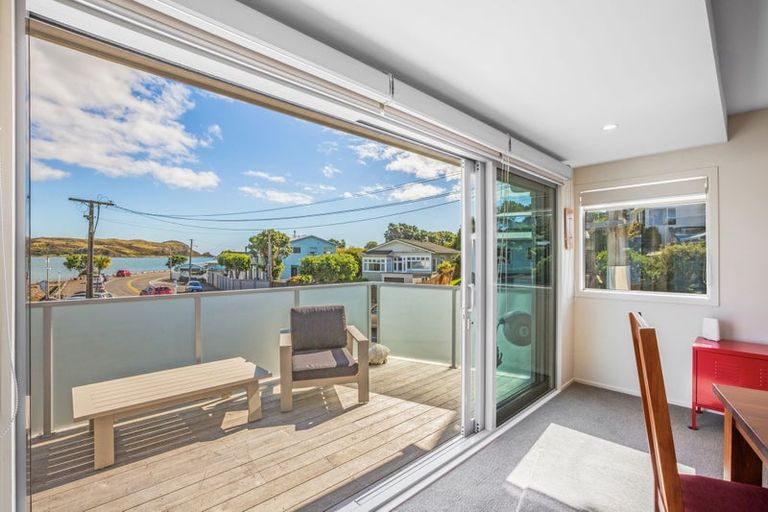 Photo of property in 5 Beach Road, Plimmerton, Porirua, 5026