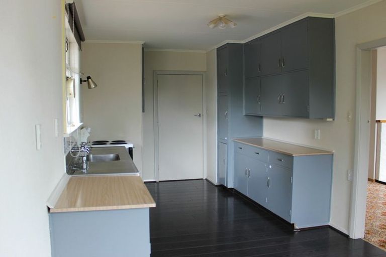 Photo of property in 42 Costley Street, Carterton, 5713