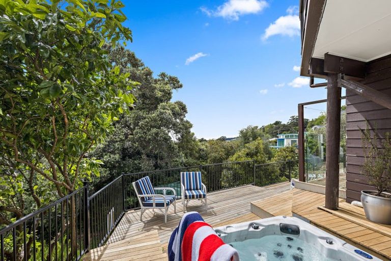 Photo of property in 1 Jackson Crescent, Mahurangi East, Warkworth, 0982