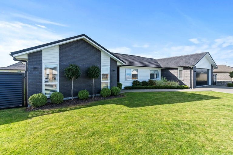 Photo of property in 4 Fantail Avenue, Carterton, 5713