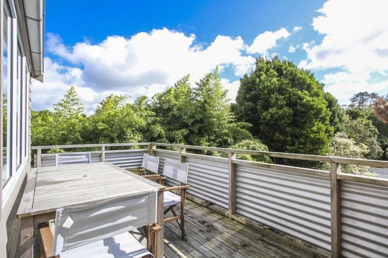 Photo of property in 717a Swanson Road, Swanson, Auckland, 0612