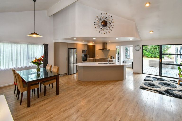 Photo of property in 29 Len Garlick Place, Pahurehure, Papakura, 2113