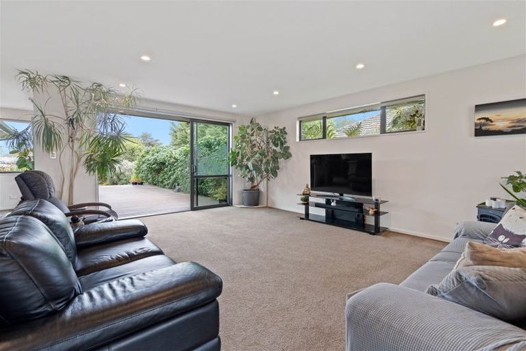 Photo of property in 76 Rowan Avenue, Aranui, Christchurch, 8061
