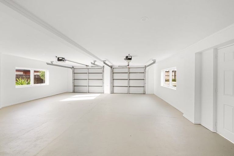 Photo of property in 17a Gulf Crest, Bucklands Beach, Auckland, 2012