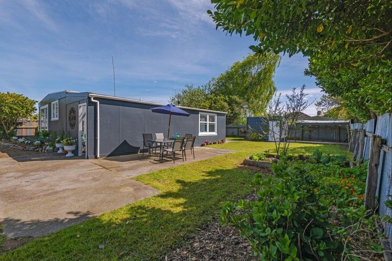 Photo of property in 17 Matai Street, Marton, 4710