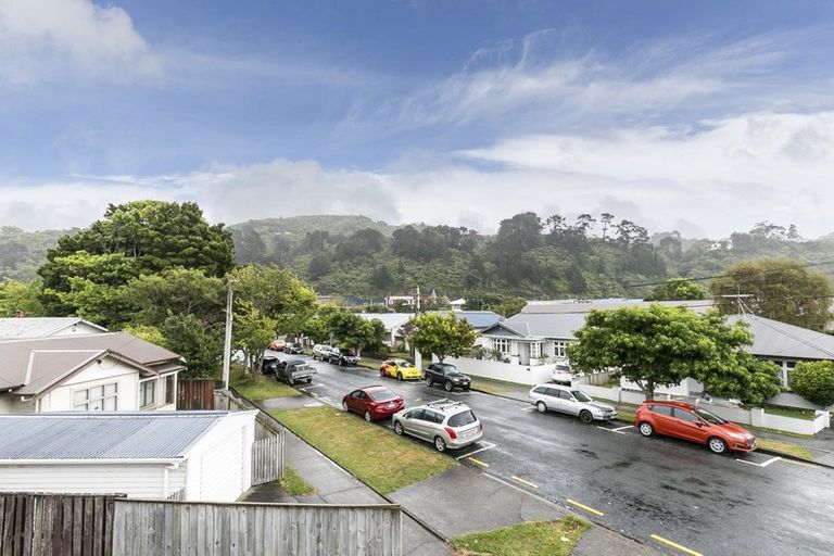 Photo of property in 12 Te Mome Road, Alicetown, Lower Hutt, 5010