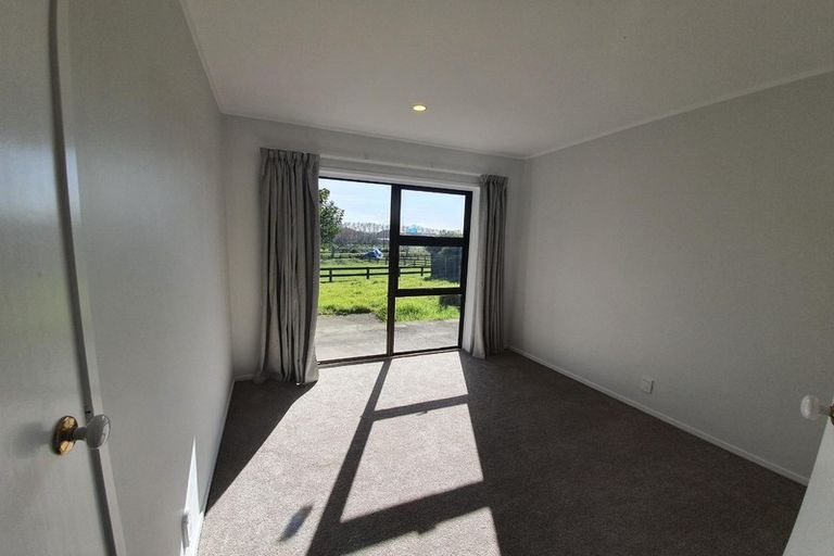Photo of property in 143 Hamlin Road, Ardmore, Papakura, 2582