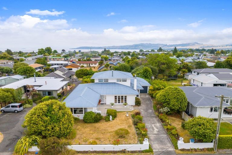 Photo of property in 9 Tamatea Road, Taupo, 3330