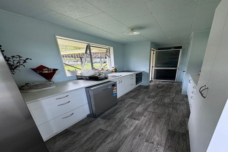 Photo of property in 24 Waimahanga Road, Onerahi, Whangarei, 0110