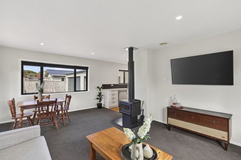 Photo of property in 1 Ranfurly Street, Frankleigh Park, New Plymouth, 4310