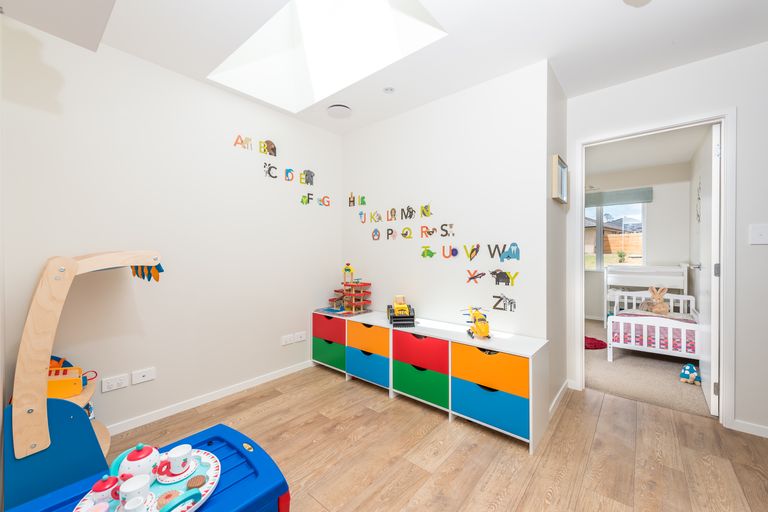 Photo of property in 6 Lockyer Road, Kumeu, 0810