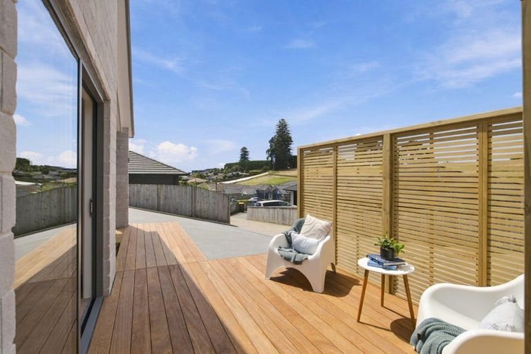 Photo of property in 48 Sharman Place, Pyes Pa, Tauranga, 3112