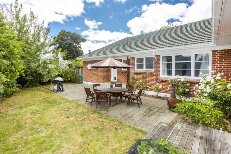 Photo of property in 14 Mangaroa Hill Road, Maoribank, Upper Hutt, 5018