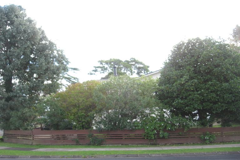 Photo of property in 39 Beechdale Crescent, Pakuranga Heights, Auckland, 2010