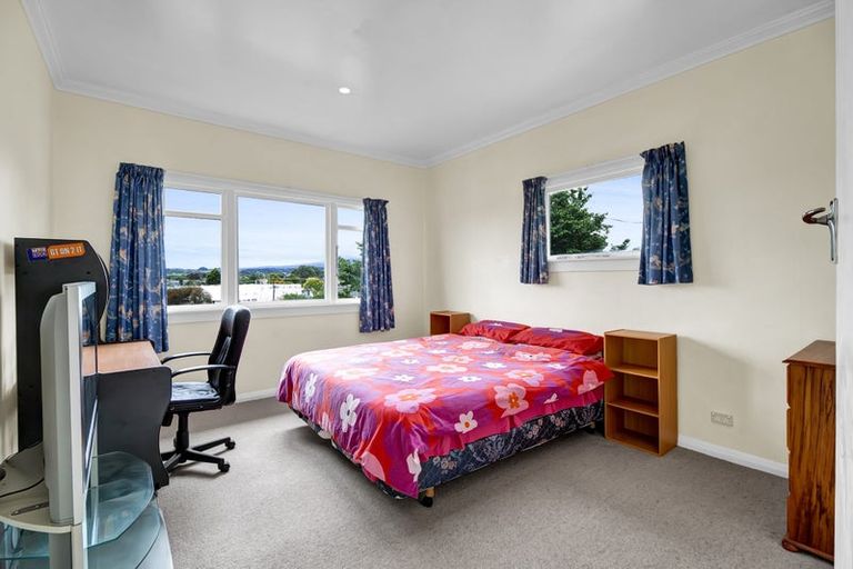 Photo of property in 215 Ngamotu Road, Spotswood, New Plymouth, 4310