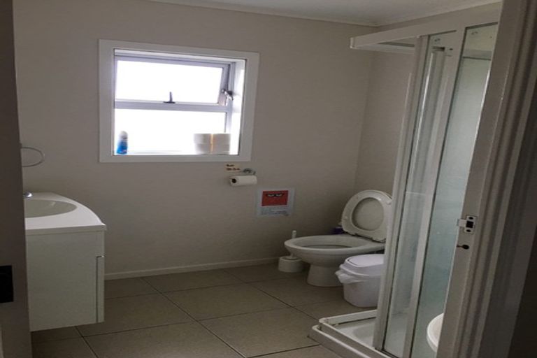 Photo of property in 44 Aurea Avenue, Pakuranga, Auckland, 2010