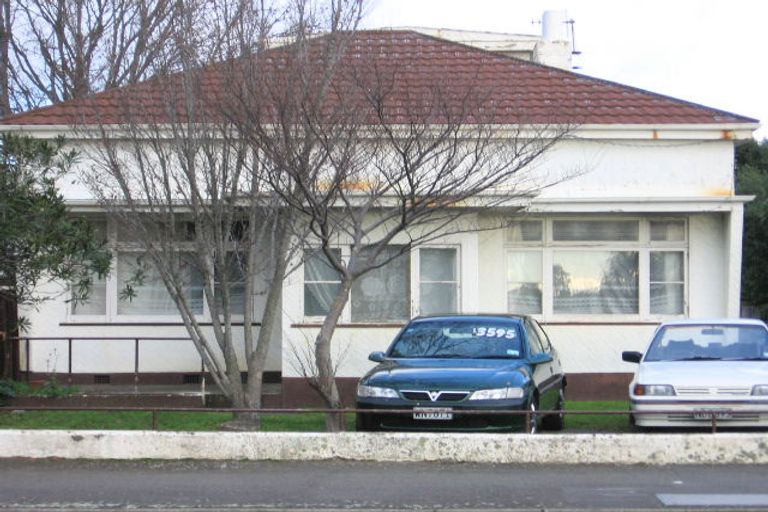 Photo of property in 150 Featherston Street, Palmerston North, 4410