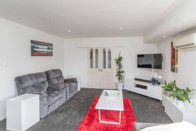 Photo of property in 12 Cranbrook Avenue, Burnside, Christchurch, 8053