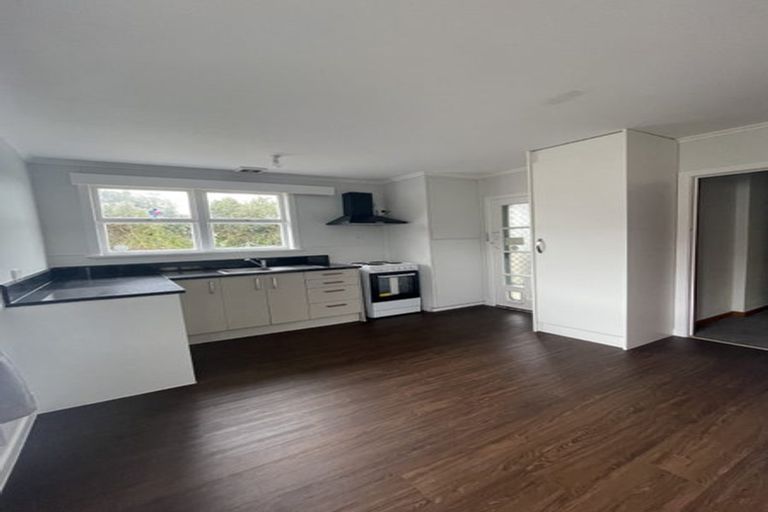 Photo of property in 12 Mawney Road, Henderson, Auckland, 0610