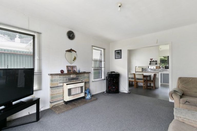 Photo of property in 66 Lees Grove, Wainuiomata, Lower Hutt, 5014