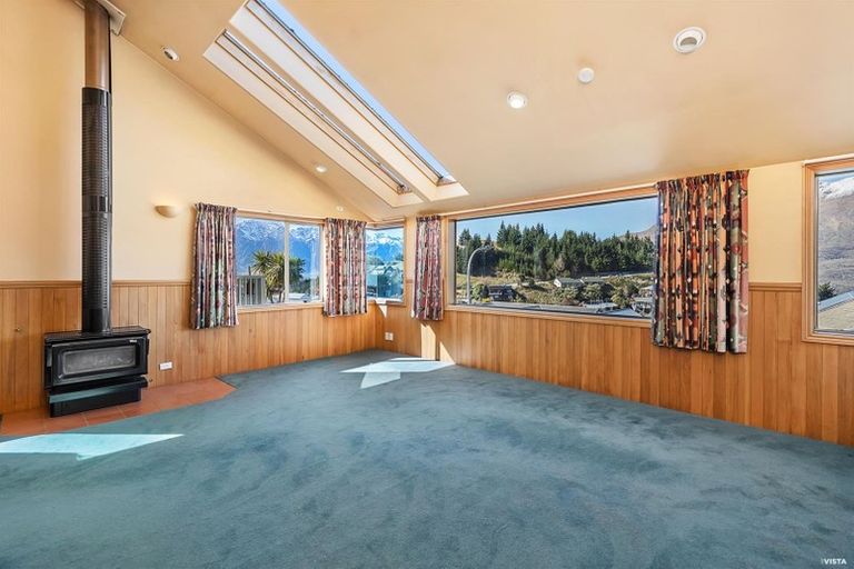 Photo of property in 15 Dart Place, Fernhill, Queenstown, 9300