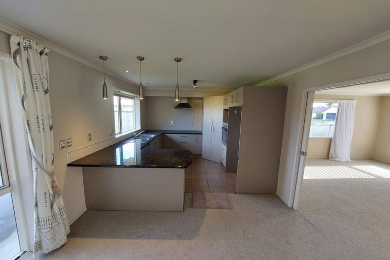 Photo of property in 10 Madison Street, Cambridge, 3434