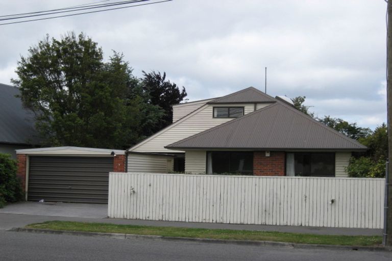 Photo of property in 1/318 Withells Road, Avonhead, Christchurch, 8042