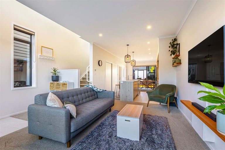 Photo of property in 21 Saltmarsh Road, Hobsonville, Auckland, 0616