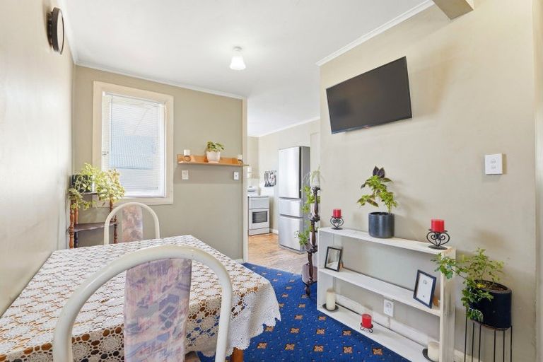 Photo of property in 111 Carlton Avenue, Tawhero, Whanganui, 4501