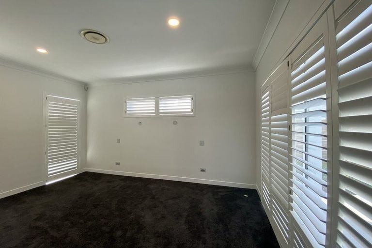 Photo of property in 13 Waitemata Drive, One Tree Point, 0118