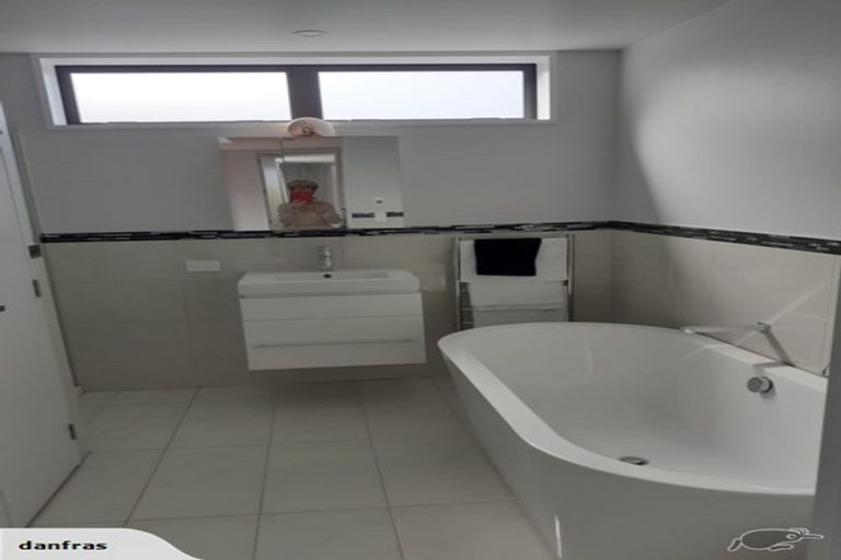 Photo of property in 74 Glenstrae Road, Redcliffs, Christchurch, 8081